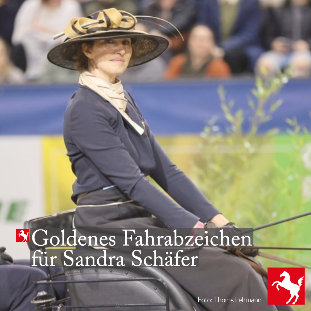 Sandra Schäfer hat das Goldene Fahrabzeichen erhalten
