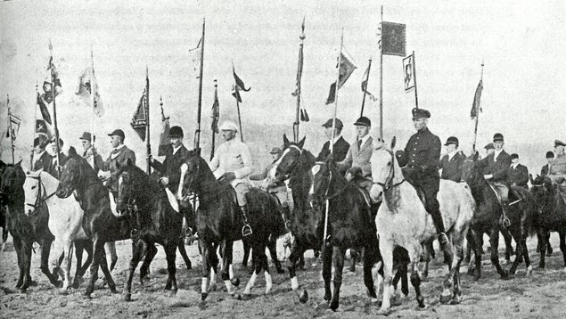Parademarsch der Standarten Berlin 1924 Pferdesport Westfalen