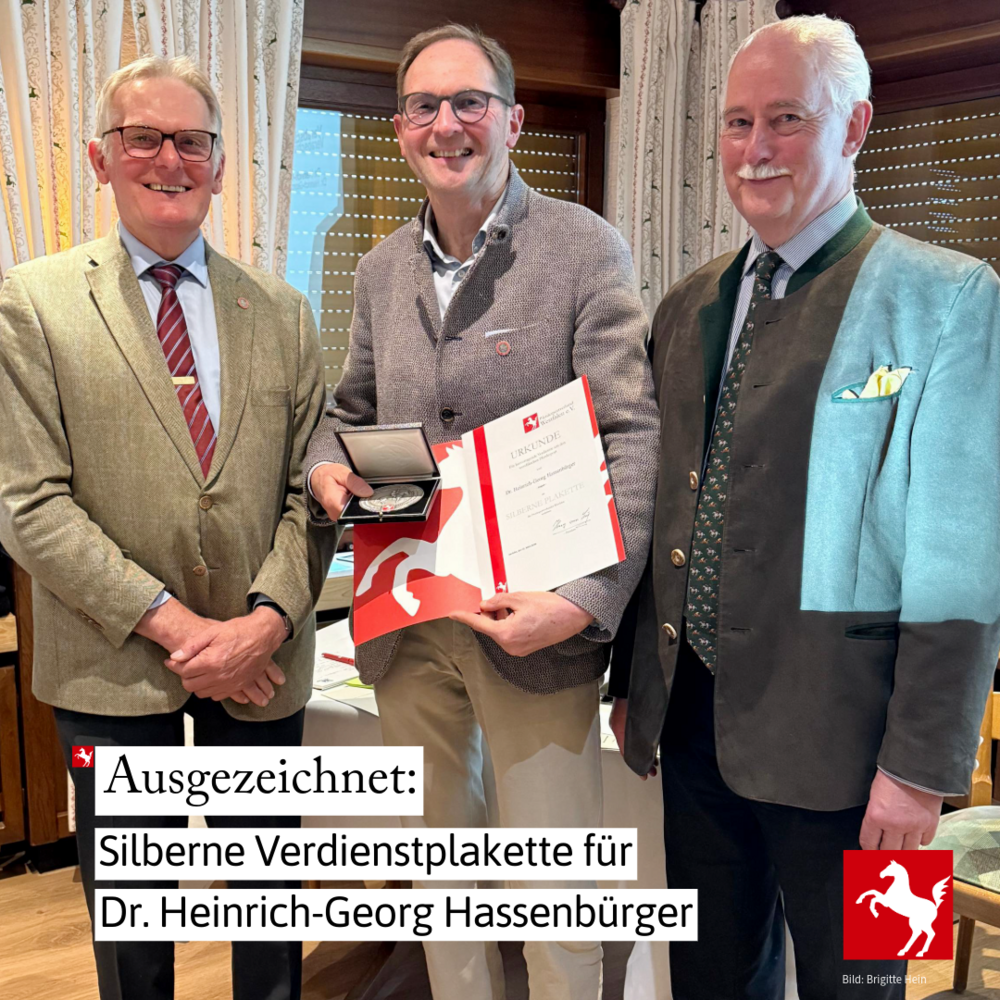 Silberne Verdienstplakette für Dr. Heinrich-Georg Hassenbürger