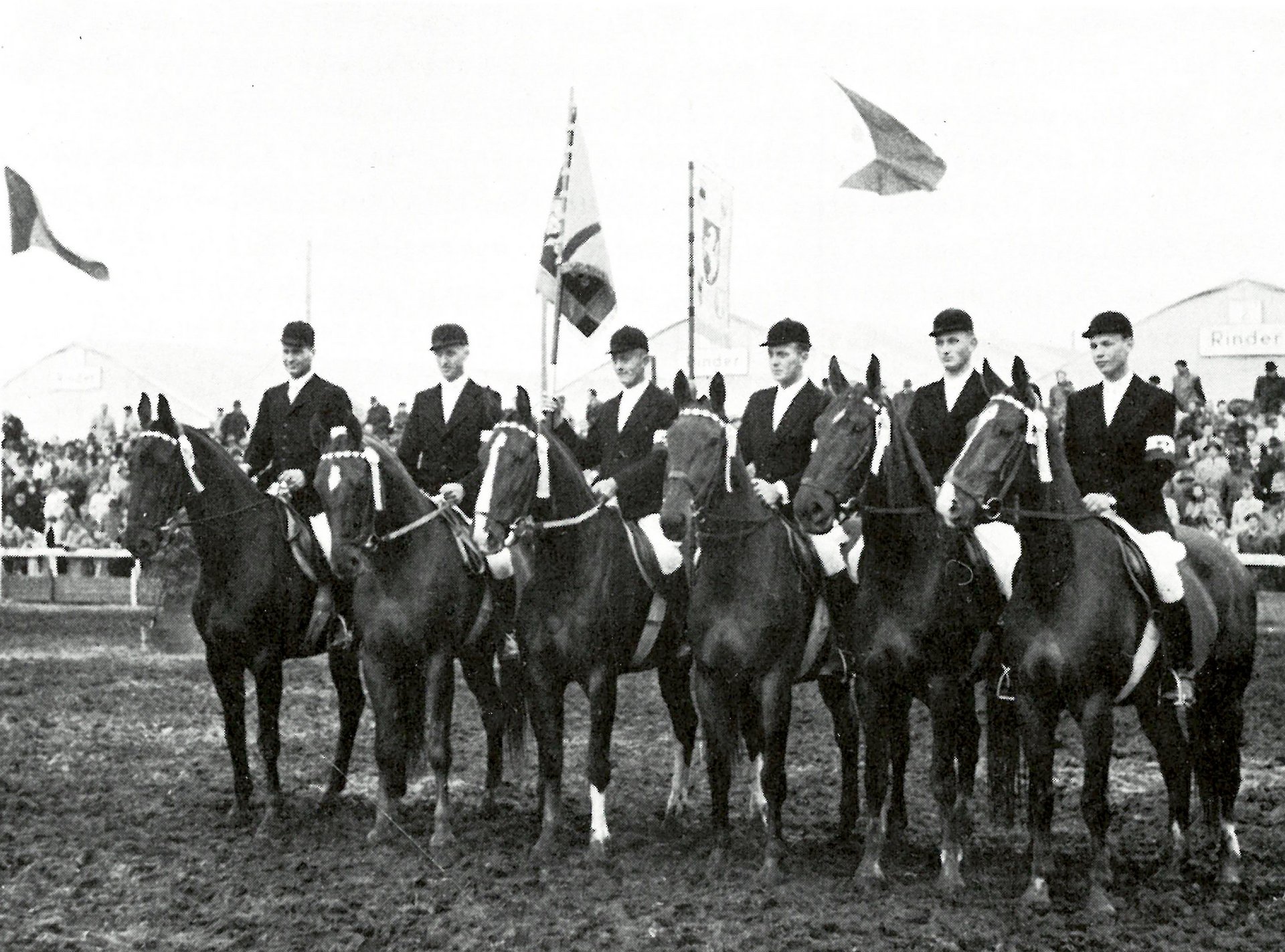 Westfälische Siegermannschaft der Bundesstandarte in München 1955